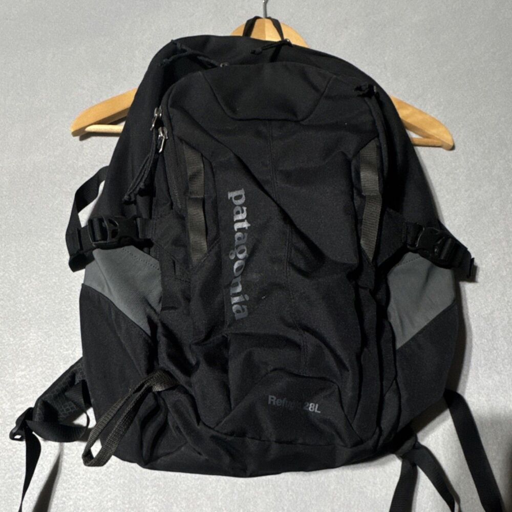 Patagonia Refugio Black Daypack Refugio 28L Backpack